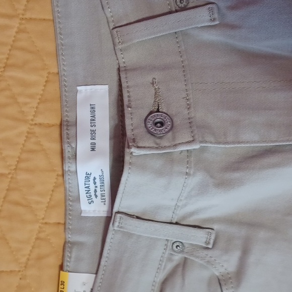 Signature by Levi Strauss mid rise straight leg jeans - Picture 2 of 11